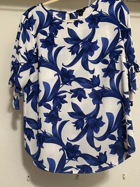 Ann Taylor White Blouse with Bold Blue Floral Print and Tie Sleeves